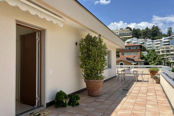 Elegante Attikawohnung mit grosser Sonnenterrasse und Gemeinschaftspool - Nähe See und Zentrum ASCONA 11