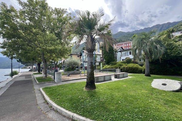 Elegante Ferienwohnung mit grosser Terrasse, Gemeinschaftspool und direktem Seezugang 33