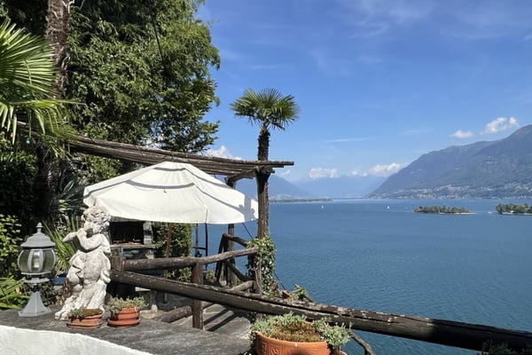 Häuschen mit  herrlicher Seesicht, Privatstrand und vielen 
