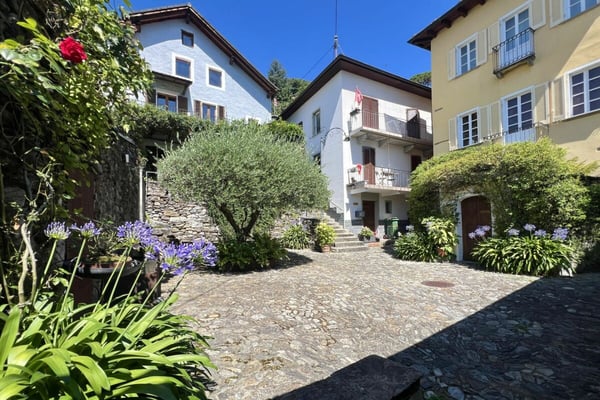 Charmantes Dorfhaus in schöner Ruhelage Casa Blu - «Das unvollendete Bijou»