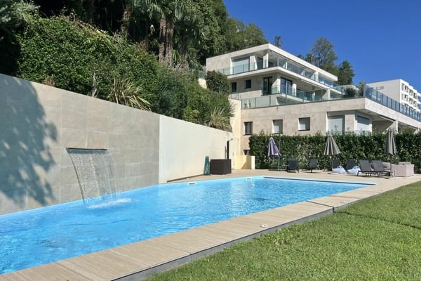 Exklusives Wohnen mit 180°Seesicht, Wellnessbereich & Pool 1