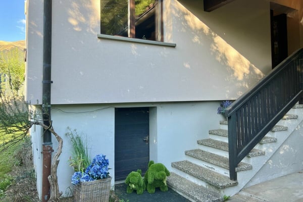 Wohnen im Grünen - Einfamilienhaus mit herrlicher Aussicht und viel Gestaltungspotenzial 24
