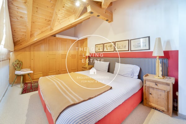 Affascinante attico di 1.5 locali con vista mozzafiato a Celerina 8