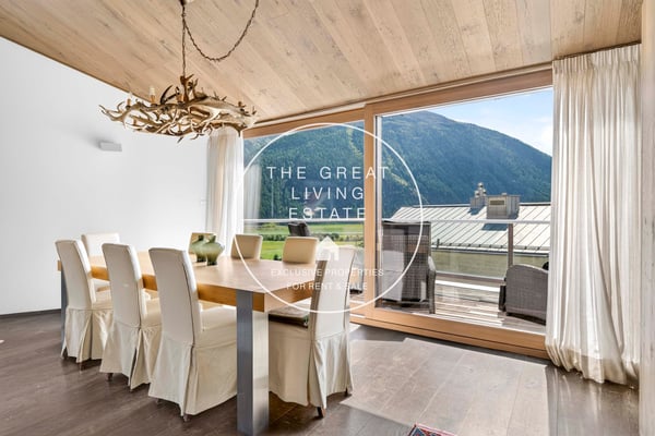 Esclusivo appartamento di 5.5 locali con vista panoramica a Samedan 8