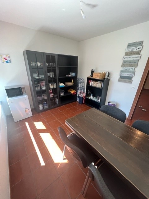 Büro/Arztpraxis/Schönheitsstudio ev. bereits möbliert 14