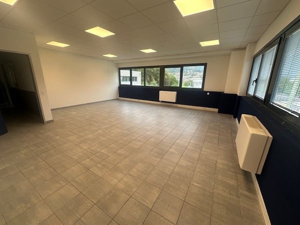 Moderne Büros zur Miete in Gravesano - Via al Fiume 1 2