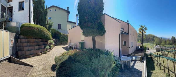 Affascinante duplex indipendente di 2 locali con giardino e spese forfait 11