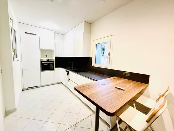 Affascinante duplex indipendente di 2 locali con giardino e spese forfait 1
