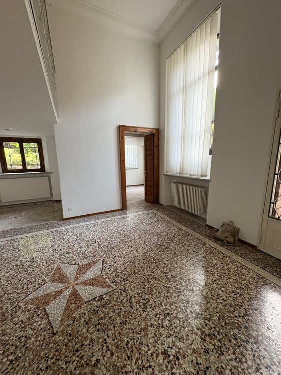 Elegante appartamento di 1.5 locali in Villa d'epoca 3