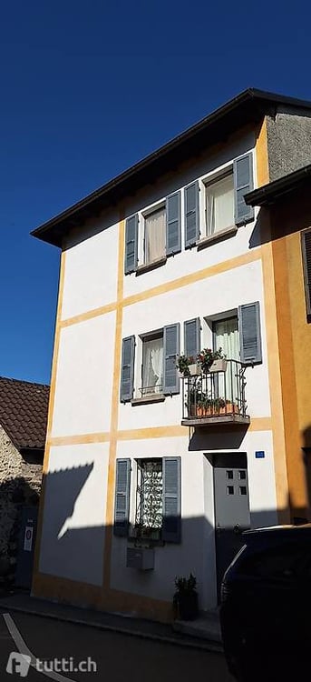 Quartino - affittasi casa unifamiliare con giardino in zona tranquilla 1