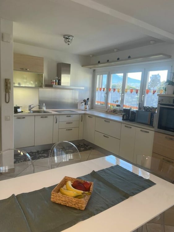 Appartamento luminoso ben strutturato: anche a reddito 2