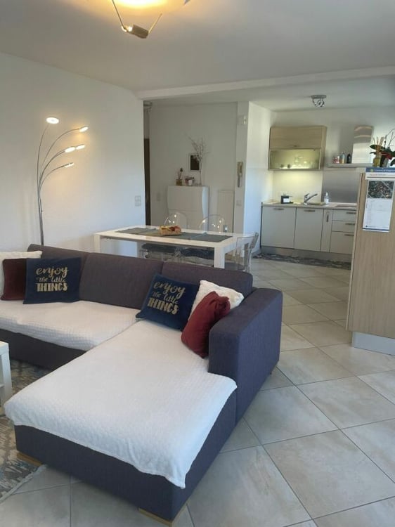 Appartamento luminoso ben strutturato: anche a reddito 5