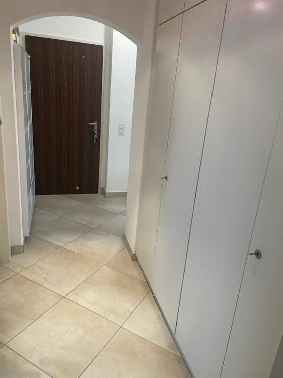 Appartamento luminoso ben strutturato: anche a reddito 6