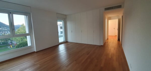 Prestigioso attico di lusso con vista a 360° impareggiabile! 8