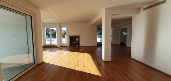 Prestigioso attico di lusso con vista a 360° impareggiabile! 1