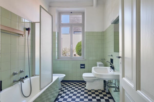 Villa stile Liberty con giardino e tre unità abitative - ideale anche come investimento 8
