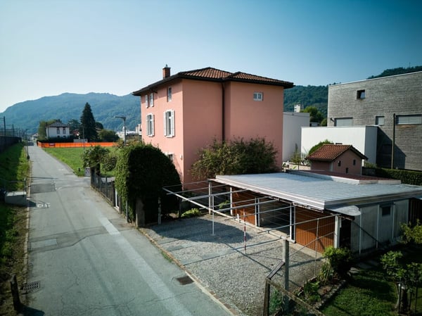 Villa stile Liberty con giardino e tre unità abitative - ideale anche come investimento 16