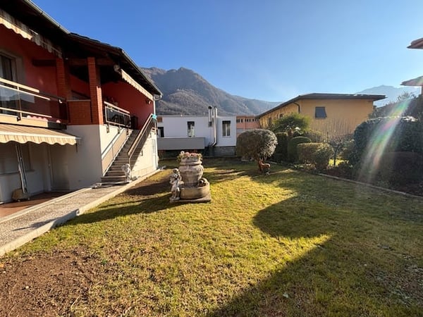 Casa bifamiliare con progetto approvato per sopraelevazione di un piano 3