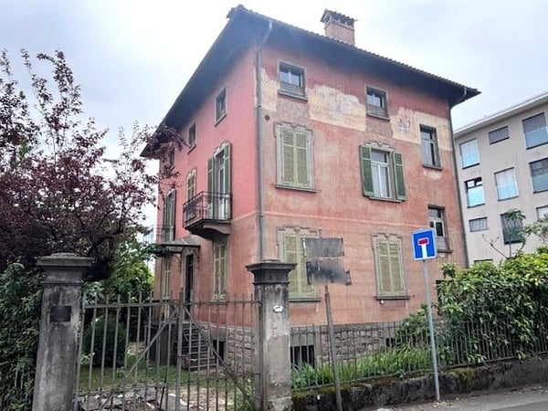 Villa d'Epoca d'imparagonabile bellezza nella prestigiosa zona di Montarina 8