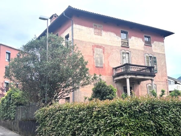 Villa d'Epoca d'imparagonabile bellezza nella prestigiosa zona di Montarina 1
