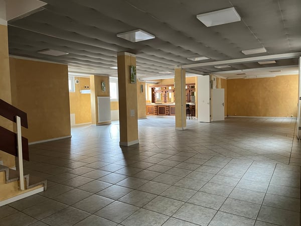 Ottimo investimento di Spazio Commerciale in Vendita a Lamone 4