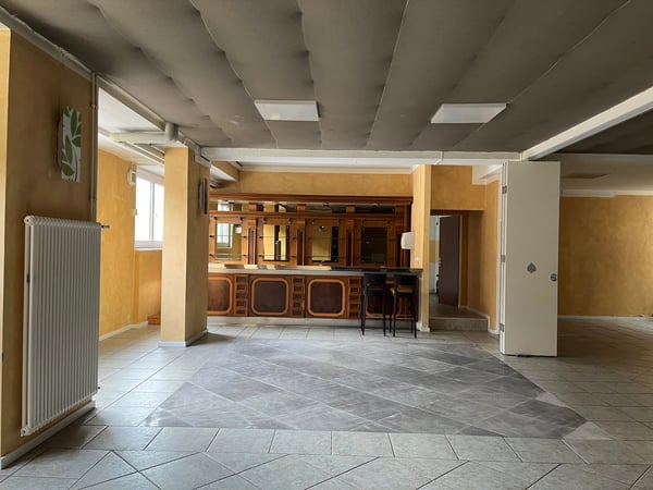 Ottimo investimento di Spazio Commerciale in Vendita a Lamone 9