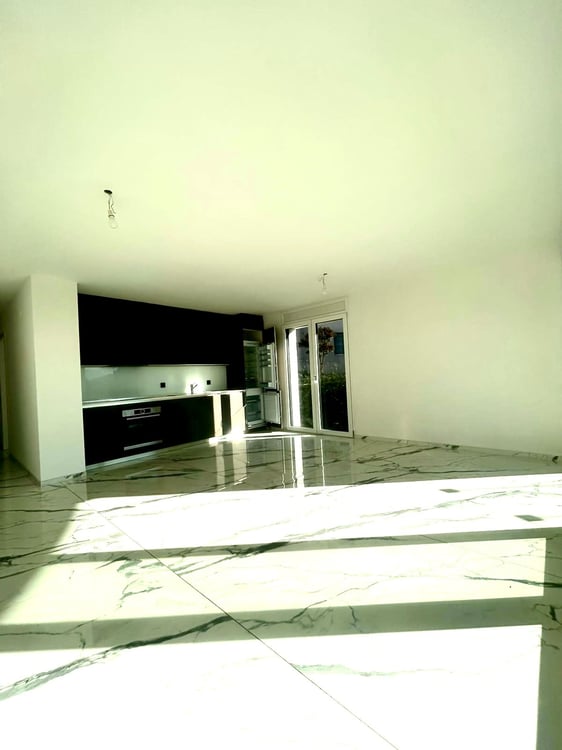 1.5 LOCALI CON TERRAZZA E POSTO AUTO IN GARAGE 2