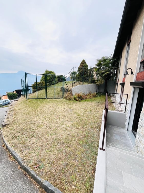 Accogliente 1,5 locali a Carona con giardino e vista panoramica 14