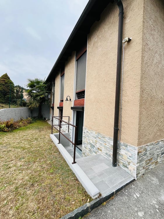 Accogliente 1,5 locali a Carona con giardino e vista panoramica 13