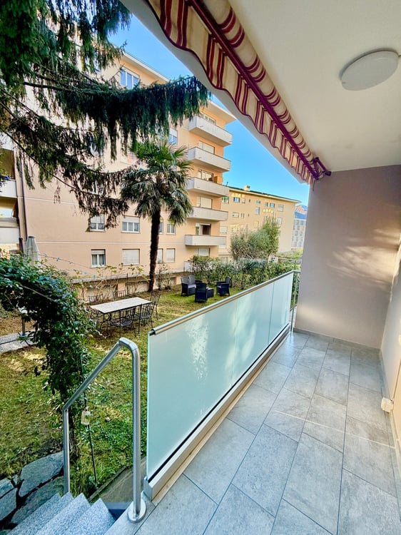 1.5 locali ARREDATO, con ampio GIARDINO a Massagno 5