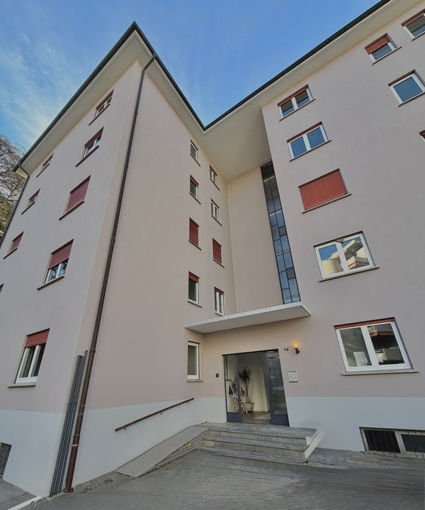 1.5 locali ARREDATO, con ampio GIARDINO a Massagno 13