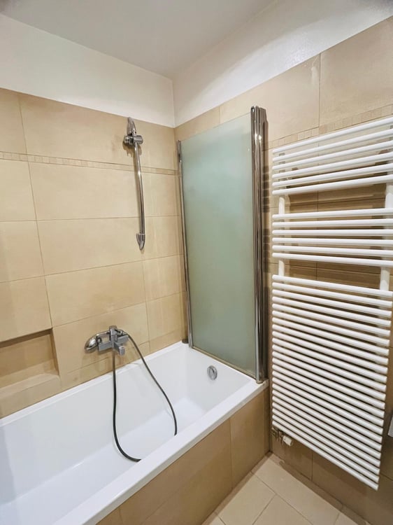 Splendido  1.5 locali ultimo piano con camino, balconi e posto auto 13