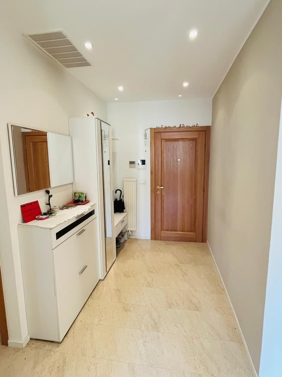 Splendido  1.5 locali ultimo piano con camino, balconi e posto auto 15