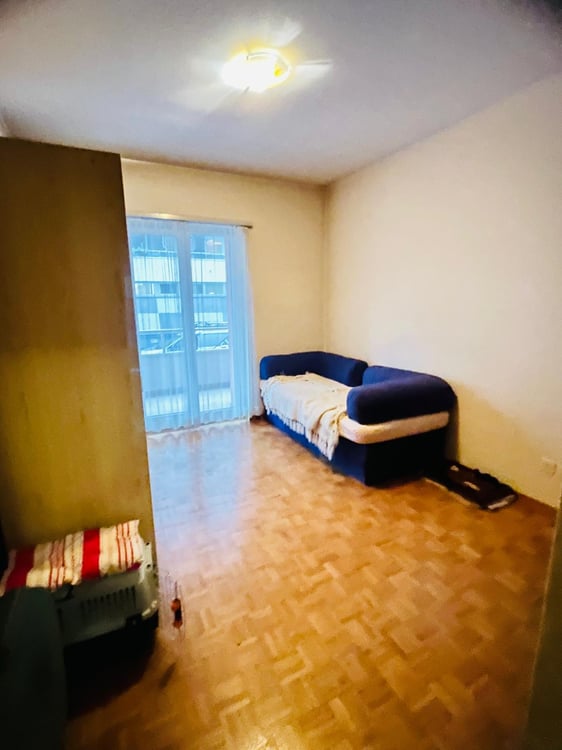 Ampio 1.5 con balconi e piscina condominiale a Cassarate 4