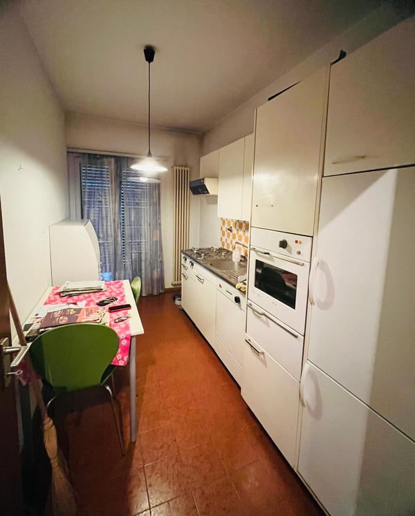 Ampio 1.5 con balconi e piscina condominiale a Cassarate 6