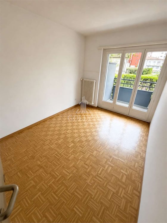 2.5 locali con doppi balconi e possibilità di residenza SECONDARIA 3