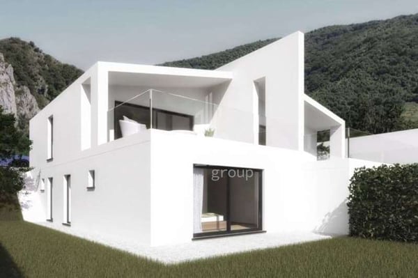 Casa bifamiliare moderna a Monteggio con vista panoramica 1