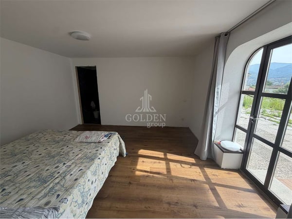 Splendida casa di 5.5 locali con terrazzo panoramico e unità indipende 10