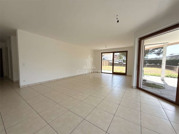 Ampio 4.5 locali con giardino privato e terrazza coperta 6