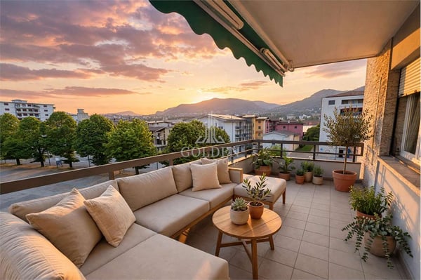 Chiasso - Luminoso 4.5 al 4 Piano con Doppio Terrazzo 1