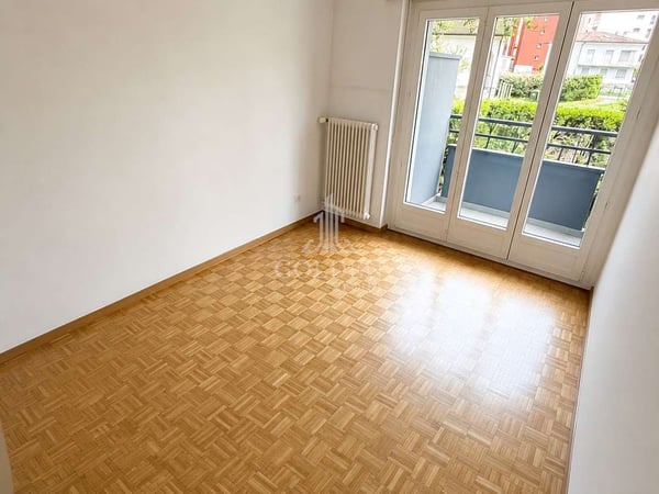 Locarno: 40 m² con due balconi per il tuo pied-à-terre 6