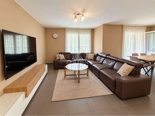 Pregassona: 5.5 locali con ampio balcone e tre camere 3