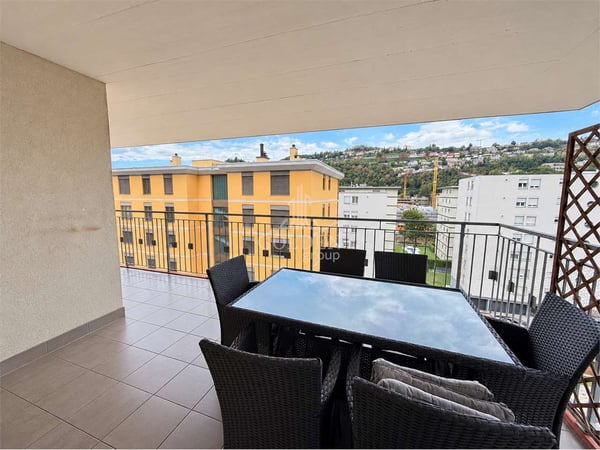 Pregassona: 5.5 locali con ampio balcone e tre camere 10