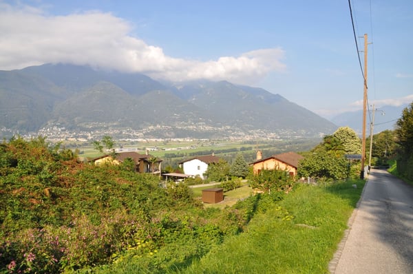 Ampio terreno edificabile a Magadino 5