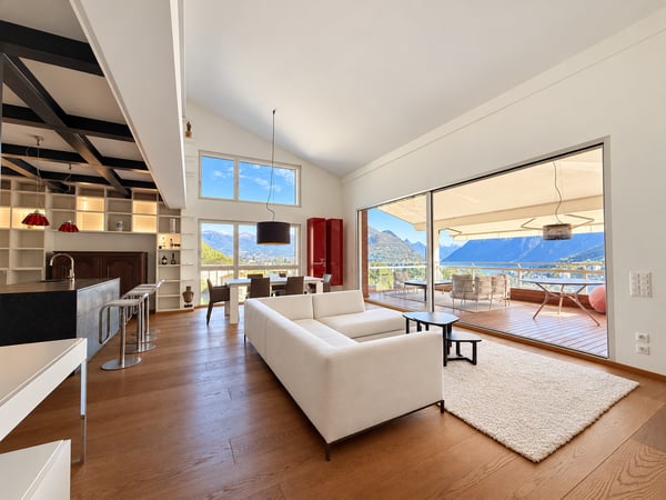 Stunning Duplex Apartment with Lake Views in Montagnola – Gentilino for rent