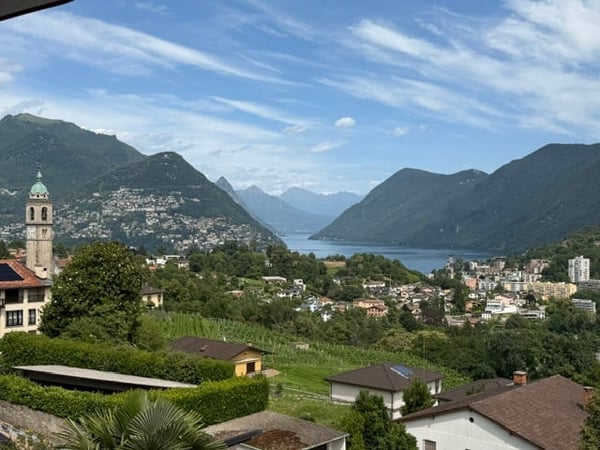 Stunning Duplex Apartment with Lake Views in Montagnola – Gentilino for rent