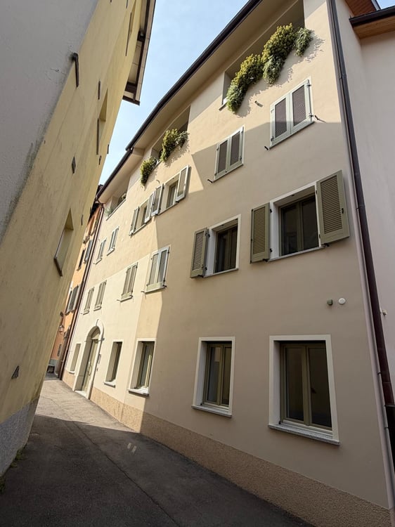 2.5 locali completamente rinnovato a Breganzona – luminoso, tranquillo e ben servito 18