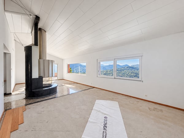Elegante villa con vista panoramica sul lago, piscina a sfioro e giardino privato 12