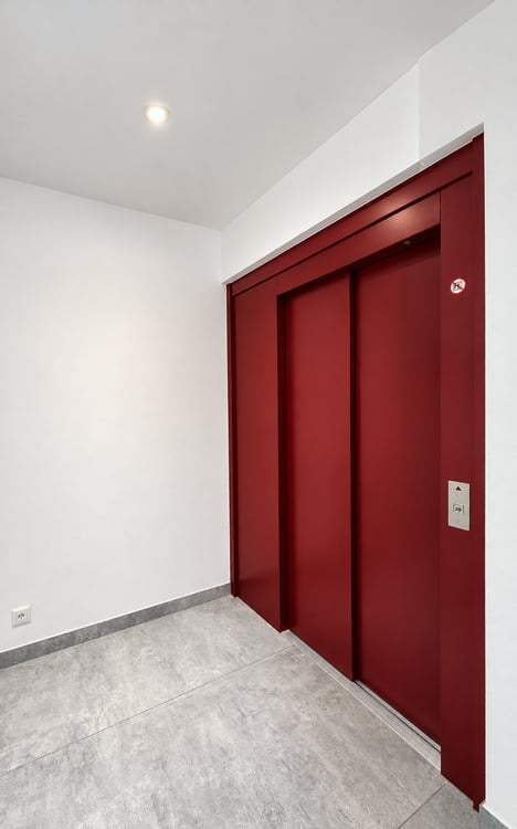Elegante villa con vista panoramica sul lago, piscina a sfioro e giardino privato 27