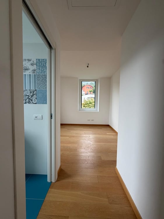 Magliaso – Elegante 3.5 locali con accesso indipendente, giardino e locale aggiuntivo 10